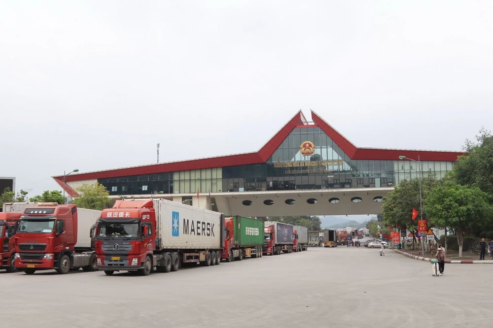 Lạng Sơn áp dụng phí hạ tầng cửa khẩu theo quy định mới